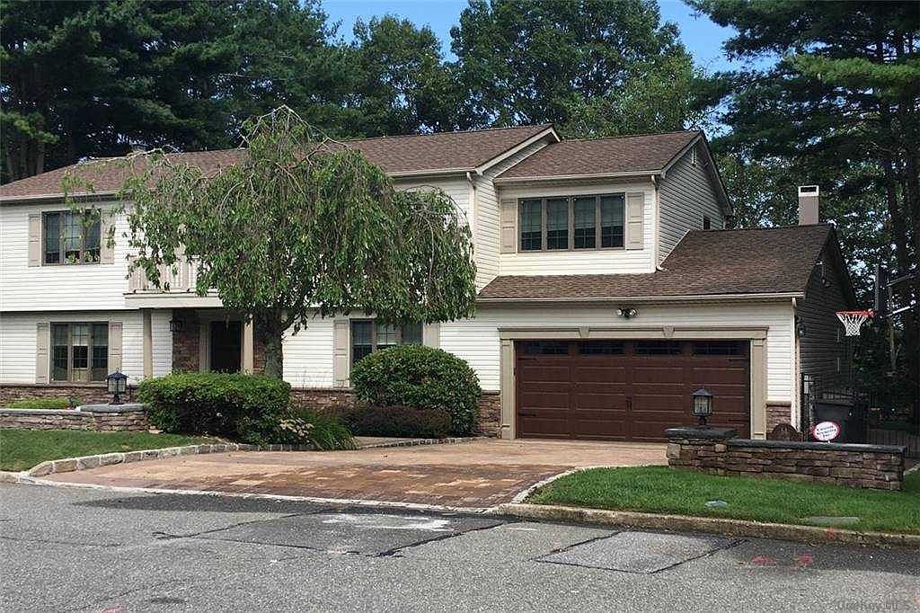 14 Stonehurst Lane, Dix Hills, NY 11746 Zillow