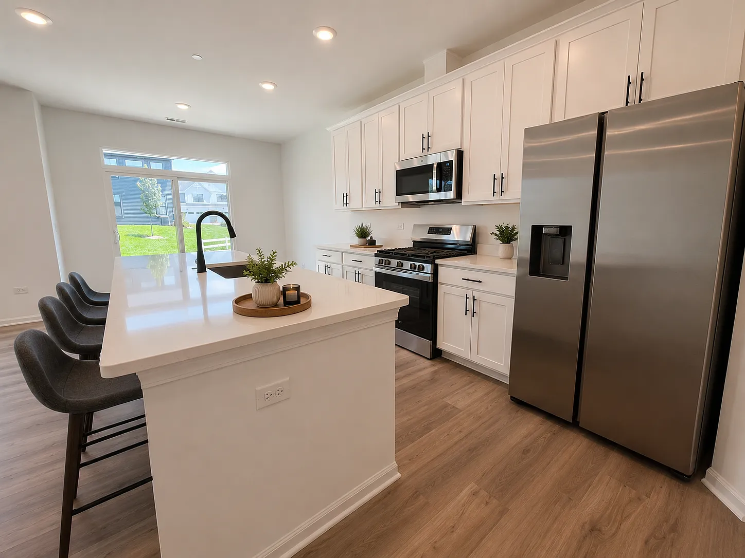 3 bed, 2.5 bath, 1839 sqft, $3,850 — Photo 4
