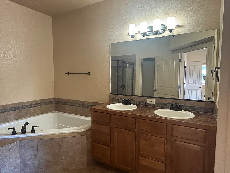 655 Callisto Dr #202 — Photo 7