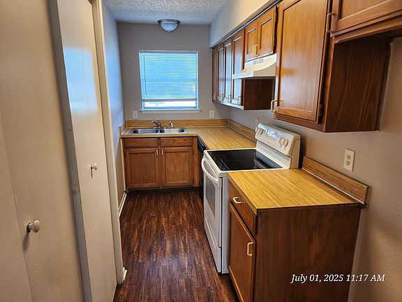 4th image of 429 SW Thomas St APT C