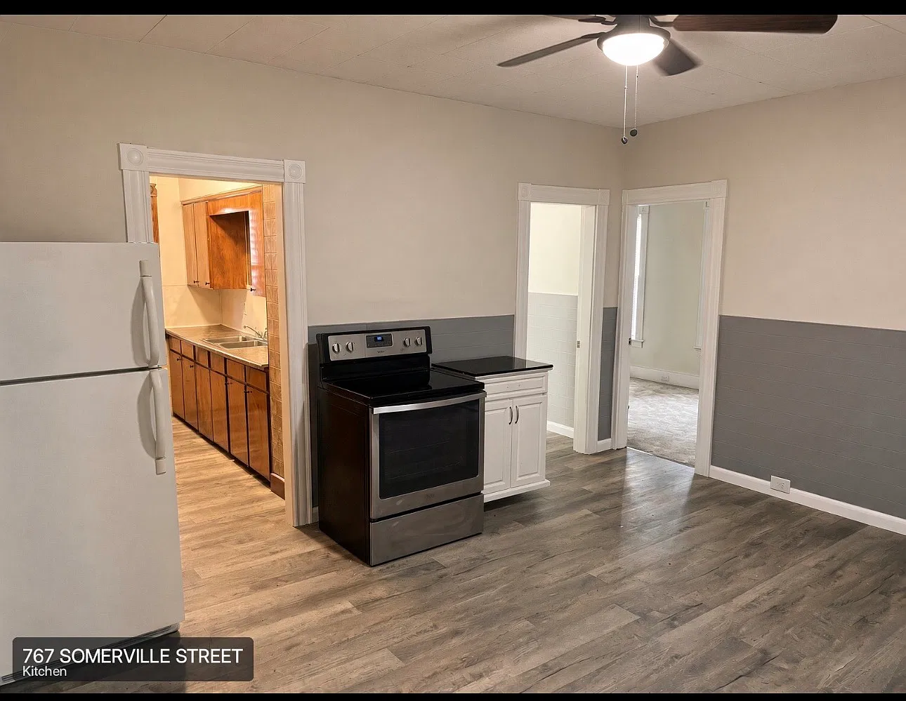 3 bed, 975 sqft, $2,300 — Photo 1