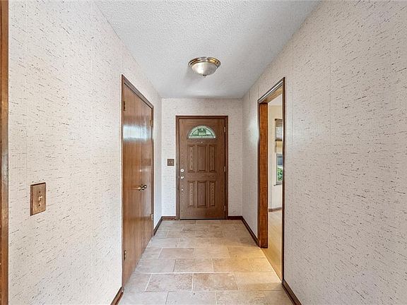 2nd image of 10137 Mastin Dr