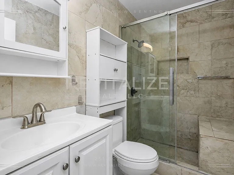 5812 Hanging Moss Ct — Photo 25