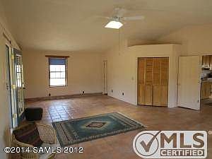 Master suite w/ walk-in closet