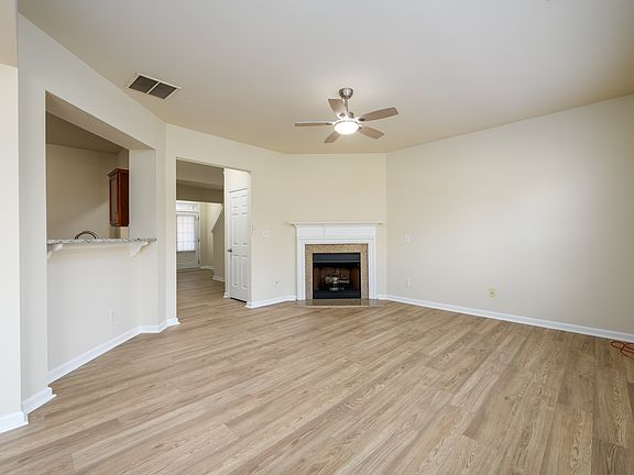 5th image of 1670 Granville Ct