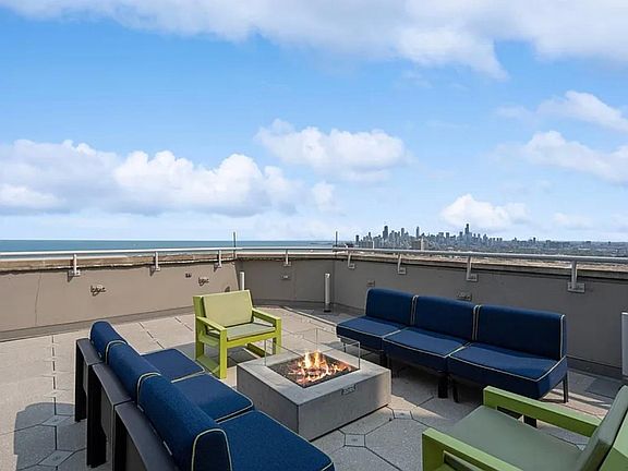 3rd image of 3660 N Lakeshore Dr #2804