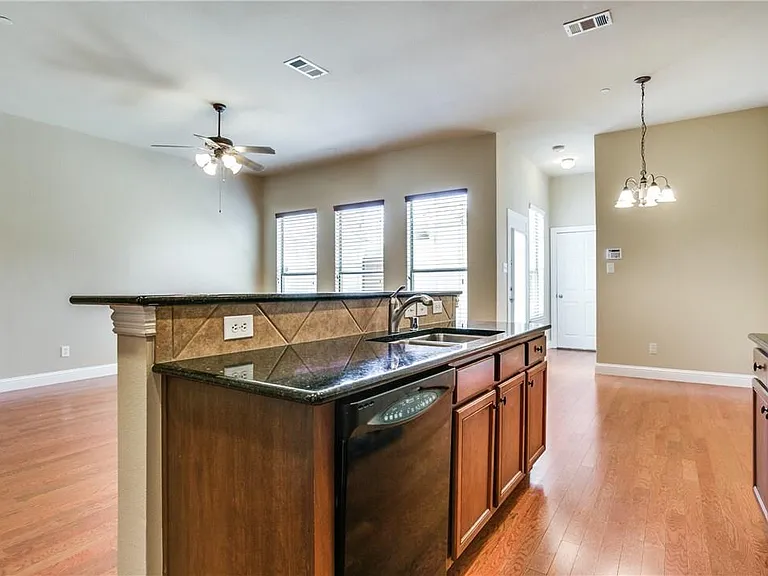 8613 Empire Blvd — Photo 19