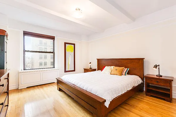 Sold by Real Direct | media 13