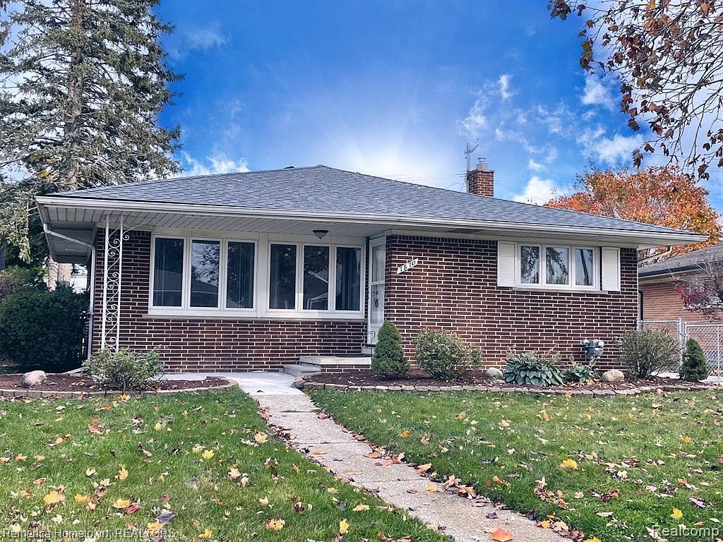 7870 August Ave Westland MI 48185 Zillow