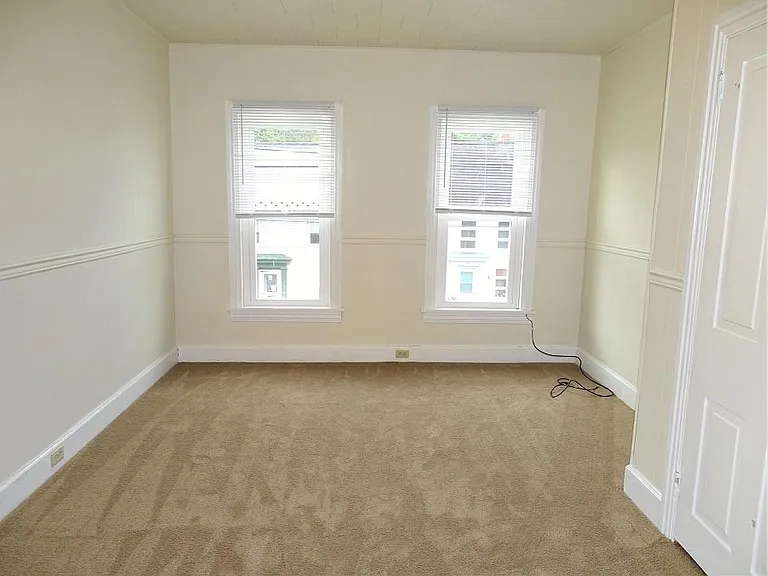 46 W Main St — Photo 12