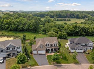 9592 Glacier Rd, Saint Bonifacius, MN 55375