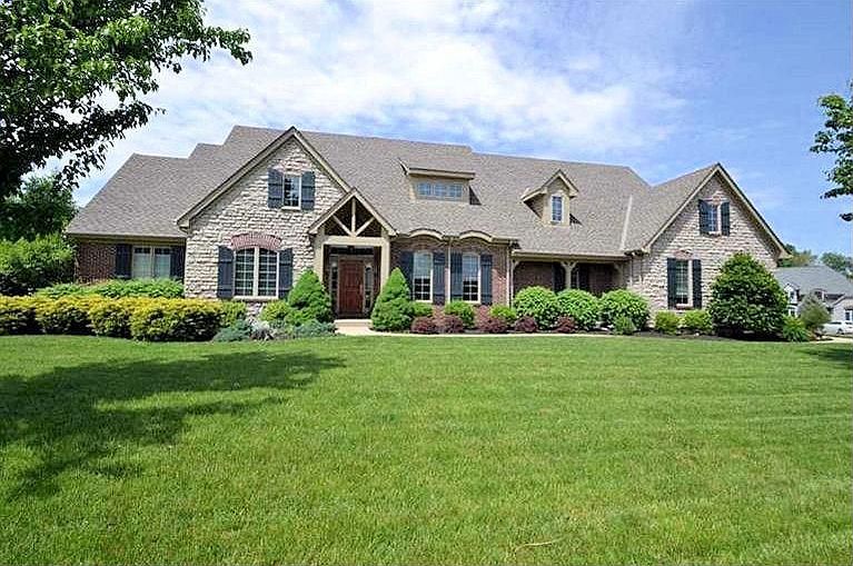 1st image of 819 River Forest Dr