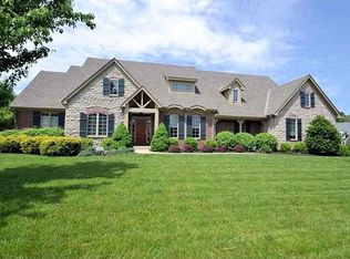 819 River Forest Dr, Hamilton Twp, OH 45039