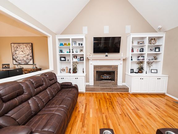 4th image of 297 Heather Glen Dr