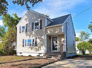16 Douglas Rd, Ashland, MA 01721