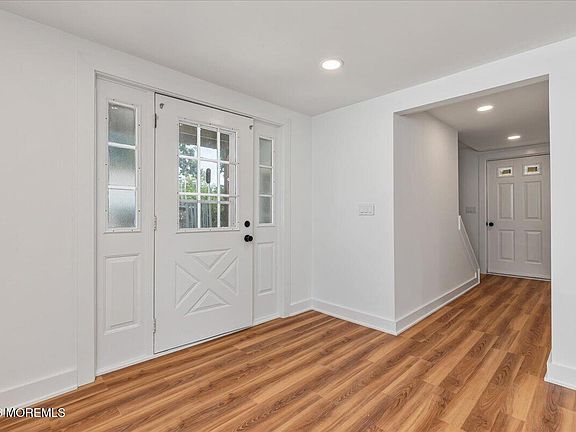 5th image of 82 Neptune Ave #1/2