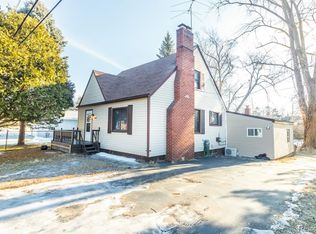 1201 Beachland Blvd, Waterford, MI 48328