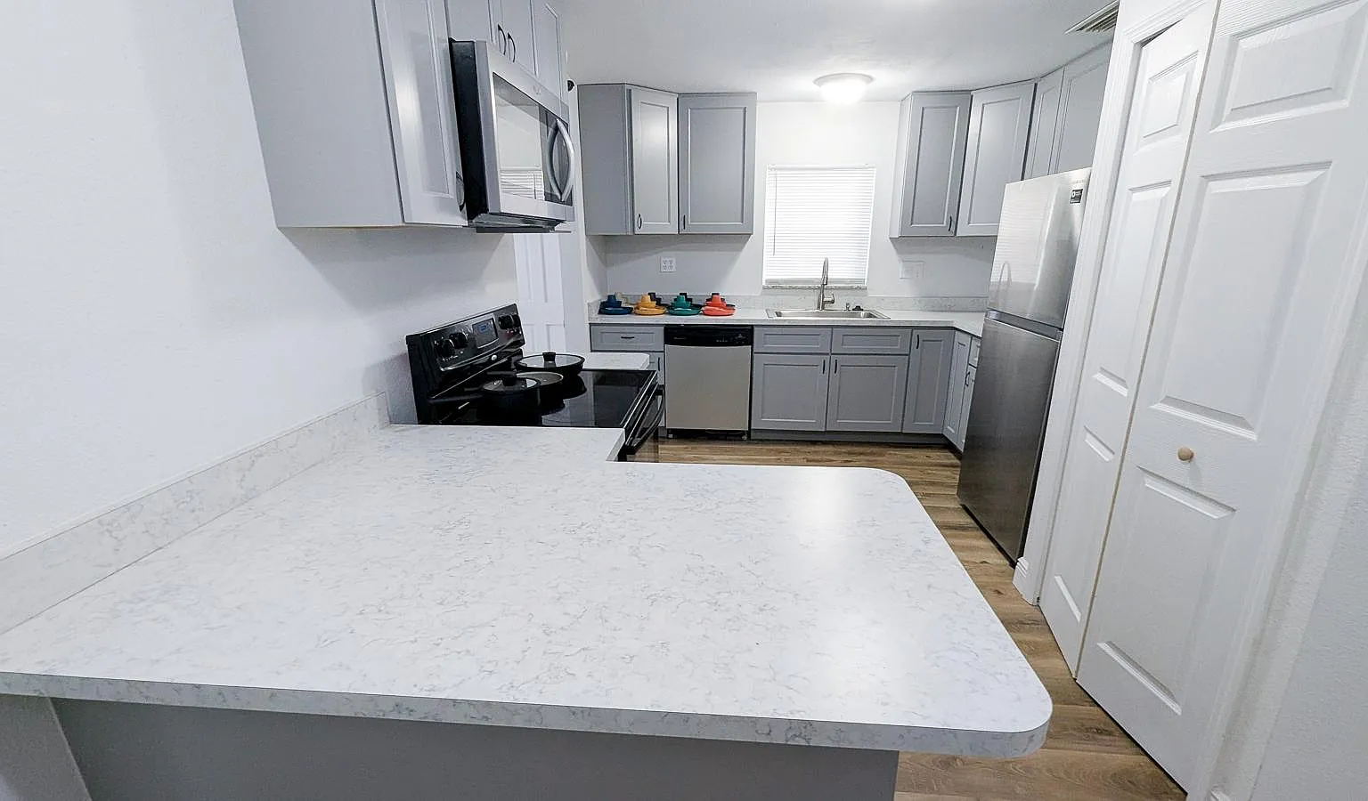 4 bed, 2.0 bath, 1682 sqft, $819 — Photo 4