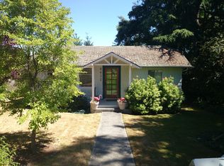 8632 32nd Ave SW, Seattle, WA 98126