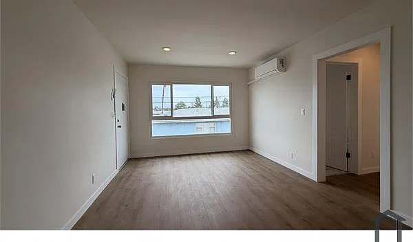 2 bed, 450 sqft, $2,149 — Photo 3