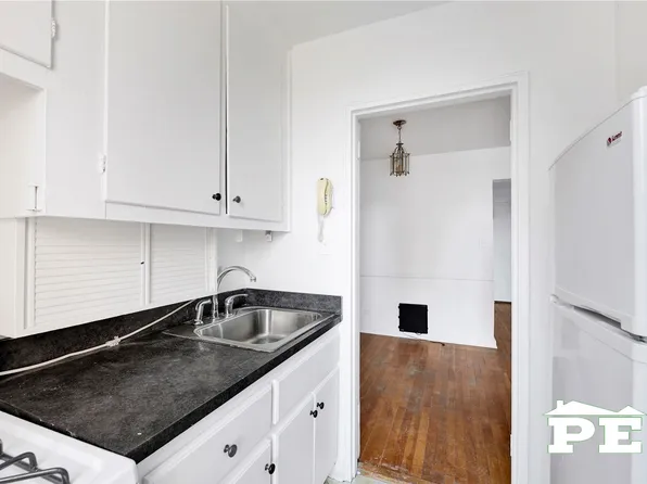 414 Elmwood Avenue image 17 of 26