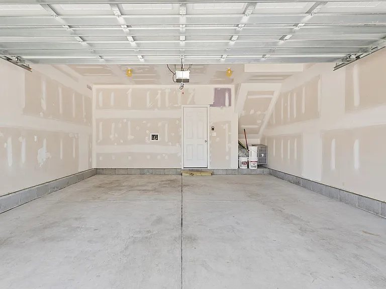 1550 Green Hill St — Photo 23