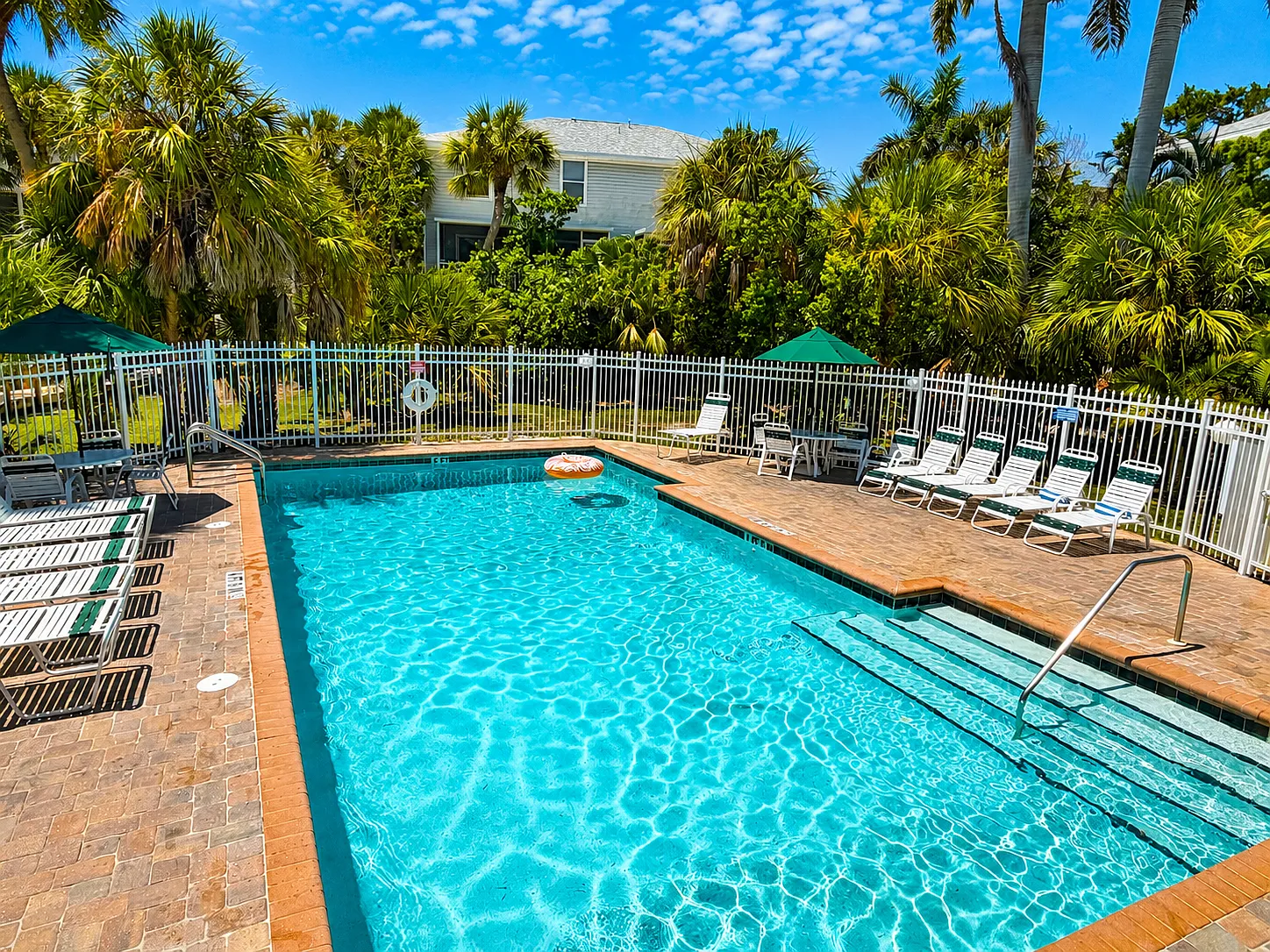 3 bed, 2.5 bath, 1536 sqft, $8,000 — Photo 3