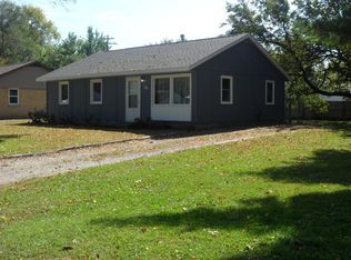 1515 Hedge Rd, Champaign, IL