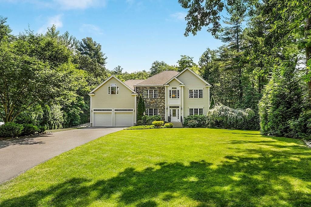 321 School St, Northbridge, MA 01534 Zillow