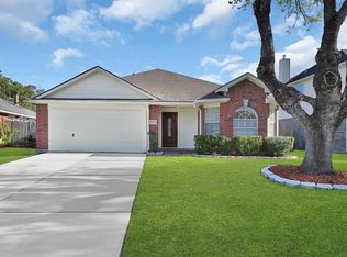 5023 Chase Stone Dr, Bacliff, TX 77518