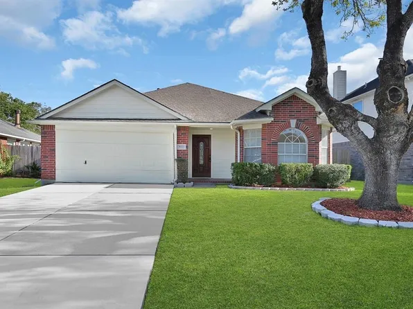 5023 Chase Stone Dr, Bacliff, TX 77518