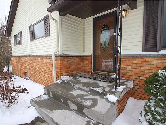 4th image of 612 Boston Rd