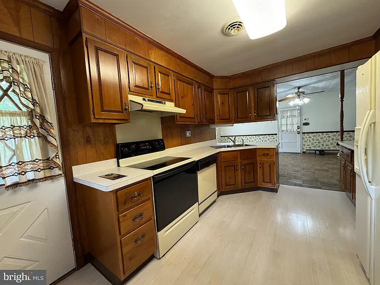 21500 Point Lookout Rd — Photo 26