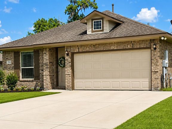 3rd image of 261 Inwood Dr
