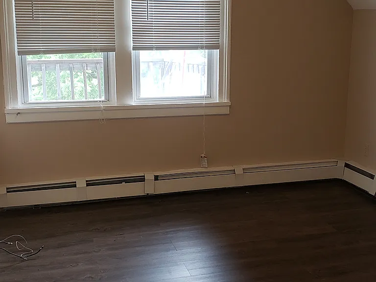 17-19 Mahl Ave #3 — Photo 24
