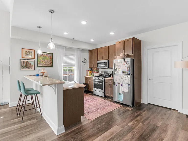310 Centennial Ave #204 — Photo 8