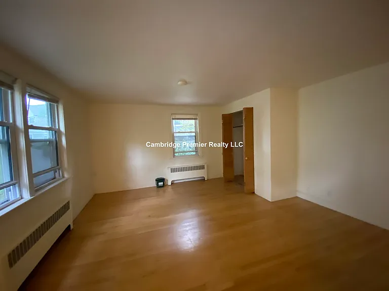 48 Kirkland St #4 — Photo 15