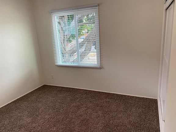 5th image of 14115 Gilmore St #1