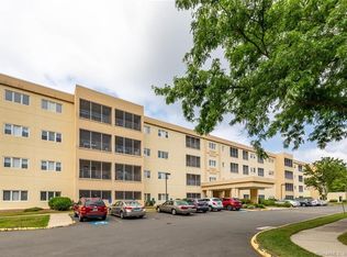 75 Washington Ave UNIT 2-214, Hamden, CT