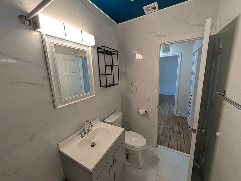 1629 NW 5th Ave — Photo 11