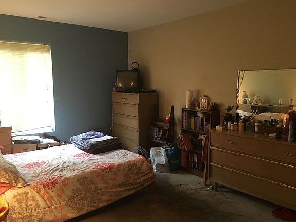 4th image of 930 Perrie Dr APT 304