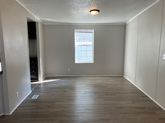 4th image of 2620 N Washington St #3R