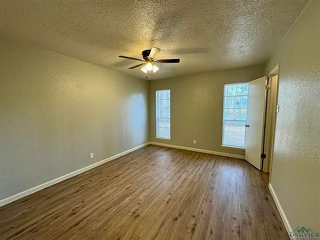 2 bed, 1.0 bath, 1000 sqft, $1,195 — Photo 3
