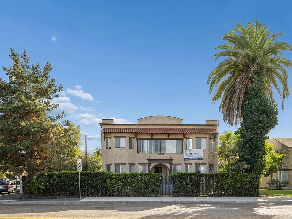 1280 W Jefferson Blvd