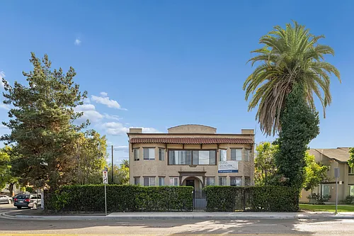 1280 W Jefferson Blvd Photo 1