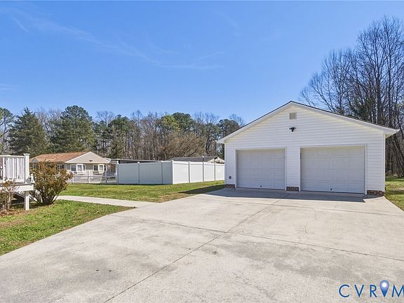 3rd image of 5629 Middle Rd