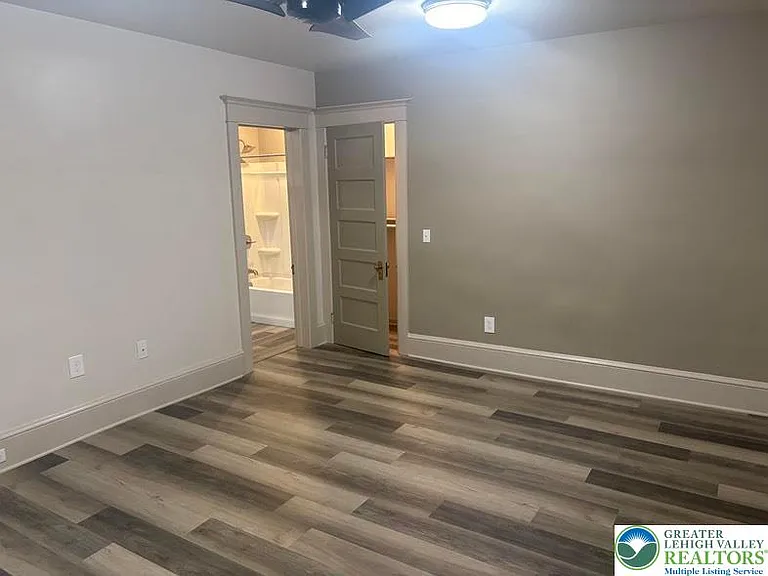 23 N 10th St — Photo 12