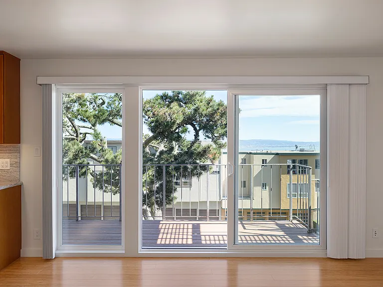 80 Crestline Dr #5 — Photo 3