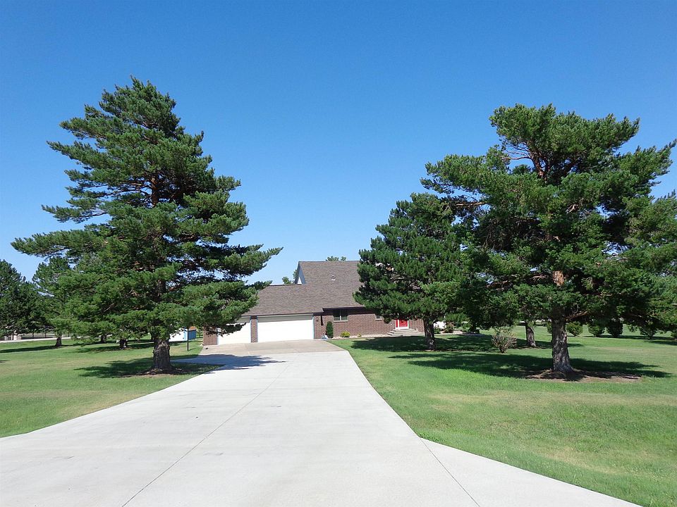1st image of 4102 Yellowstone Dr