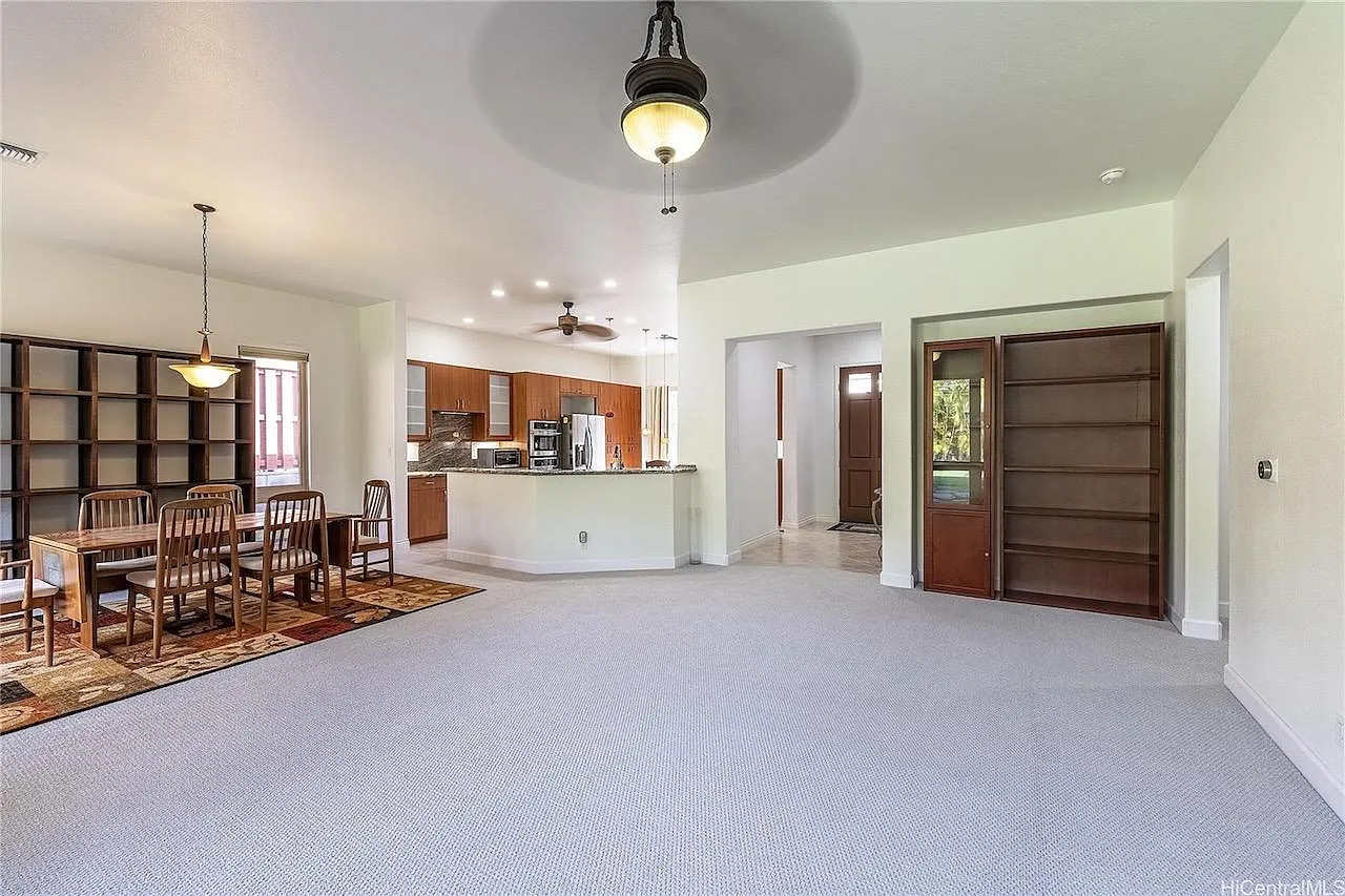1020 Koko Kai Pl — Photo 3